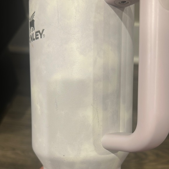 40oz Stanley Tumbler - Picture 3 of 3